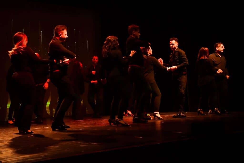 Esibizioni e momenti di show - Corso di Salsa & Bachata - SunDance Torino